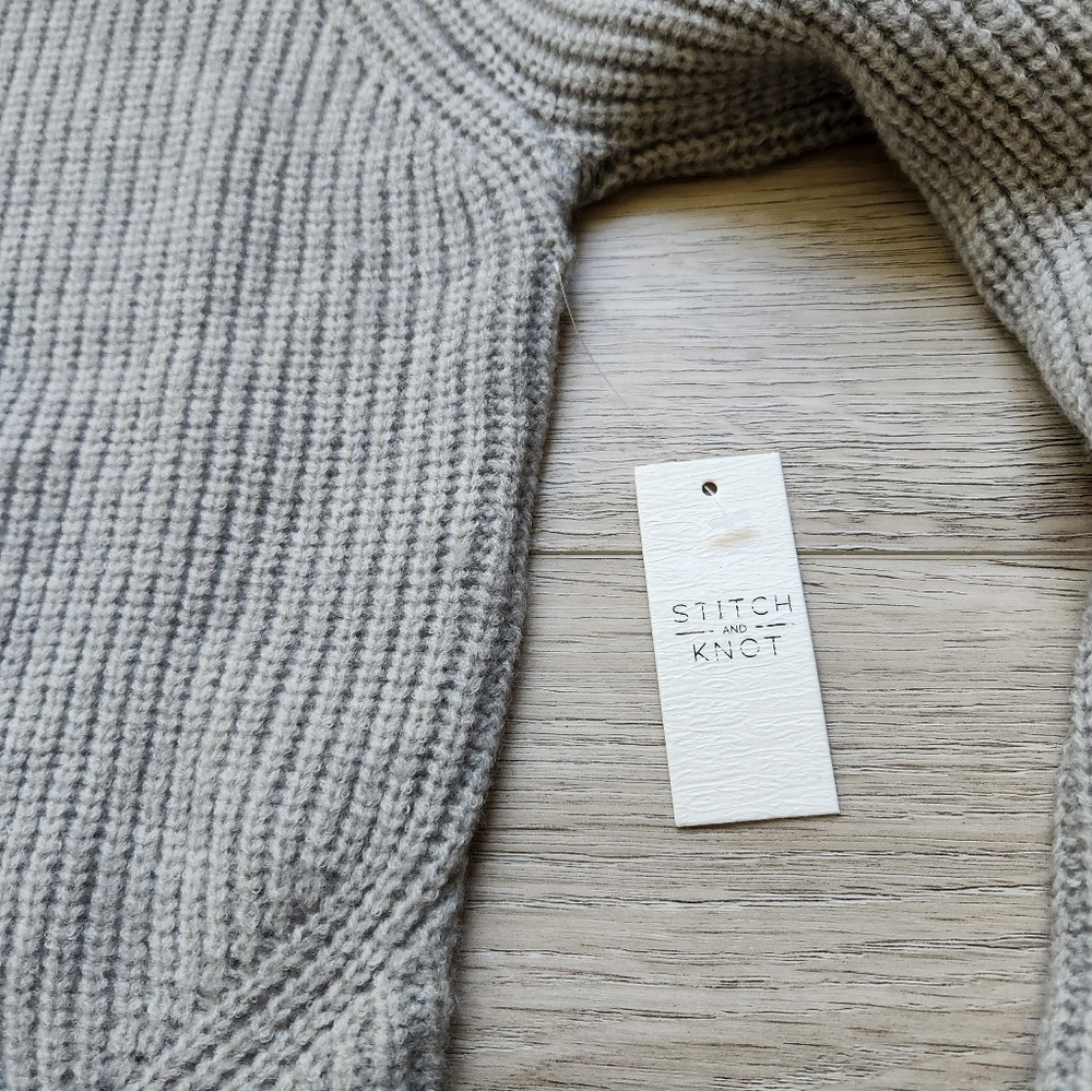 Stitch and Knot Gray Sweater Womens Small Long Sleeves Cozy Pleated Nwt - Picture 3 of 8